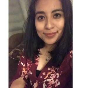 Meet your Posher, Noelia